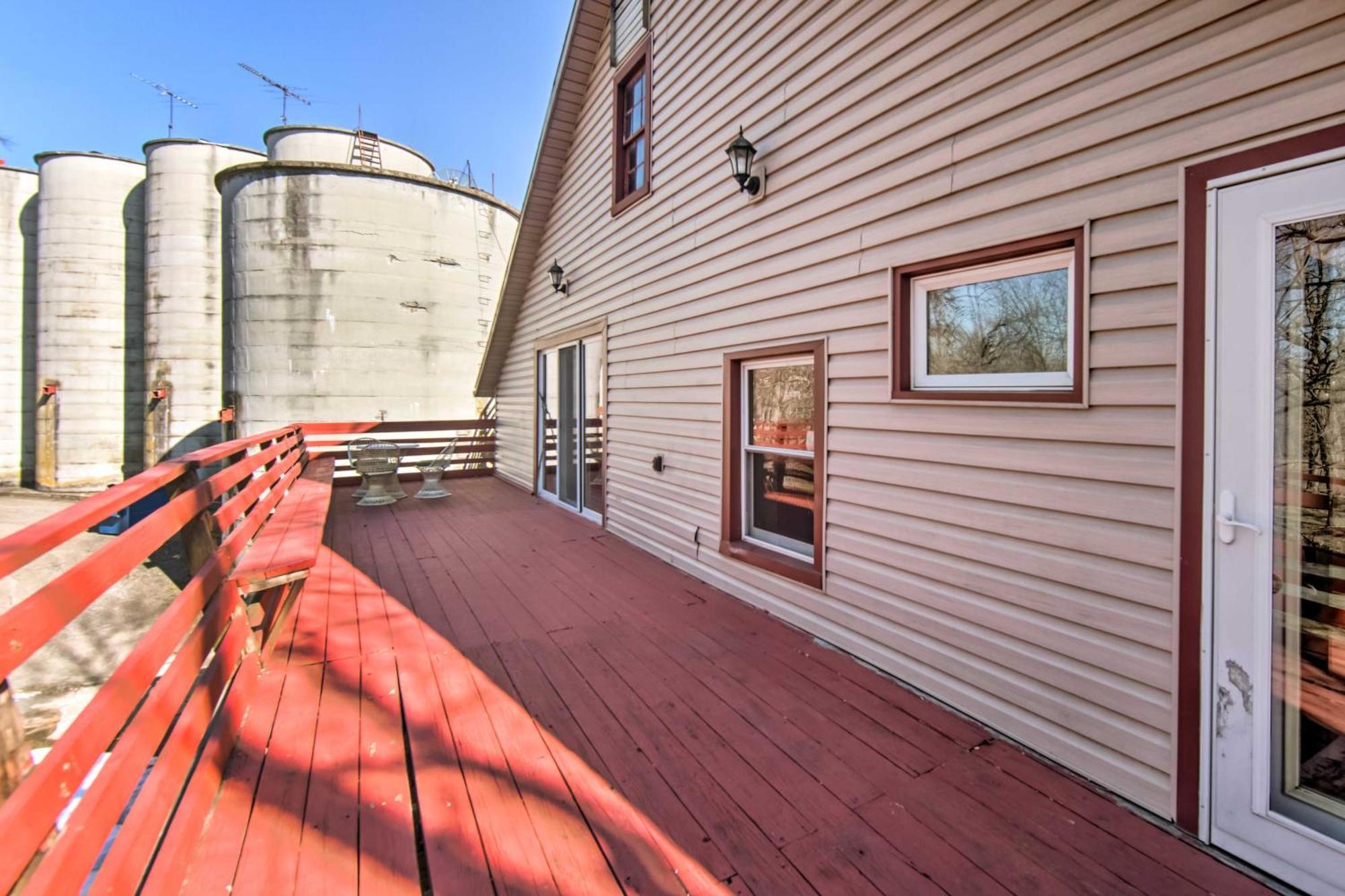 Runningwater Apartment In Lancaster With Deck Exterior photo